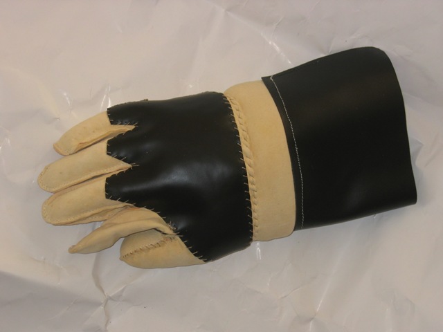 Pennal-Säbelhandschuh